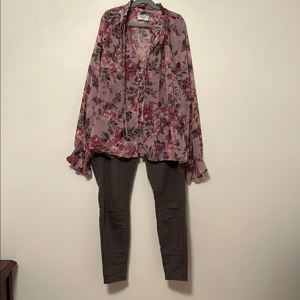 Floral Blouse and Pants Set
